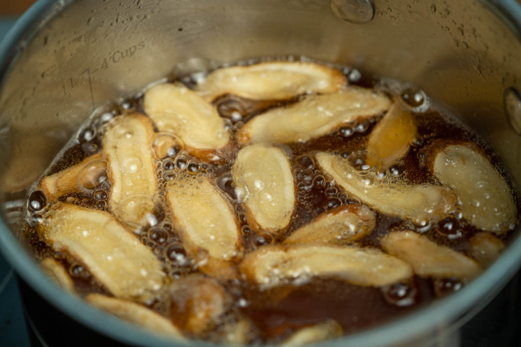Fry gobo slices until a golden brown