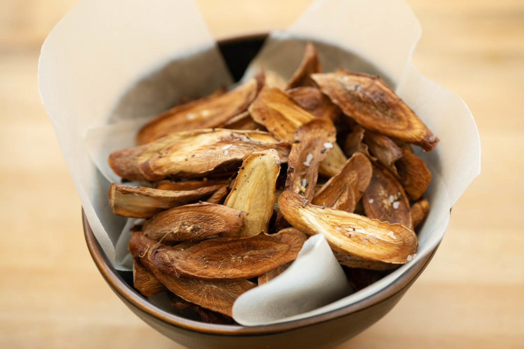 Baked burdock root (gobo) chips