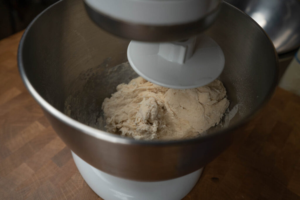 Kitchen Princess Bamboo: Tangzhong - dough coming together