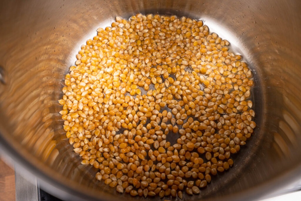 Make popcorn: Add kernels