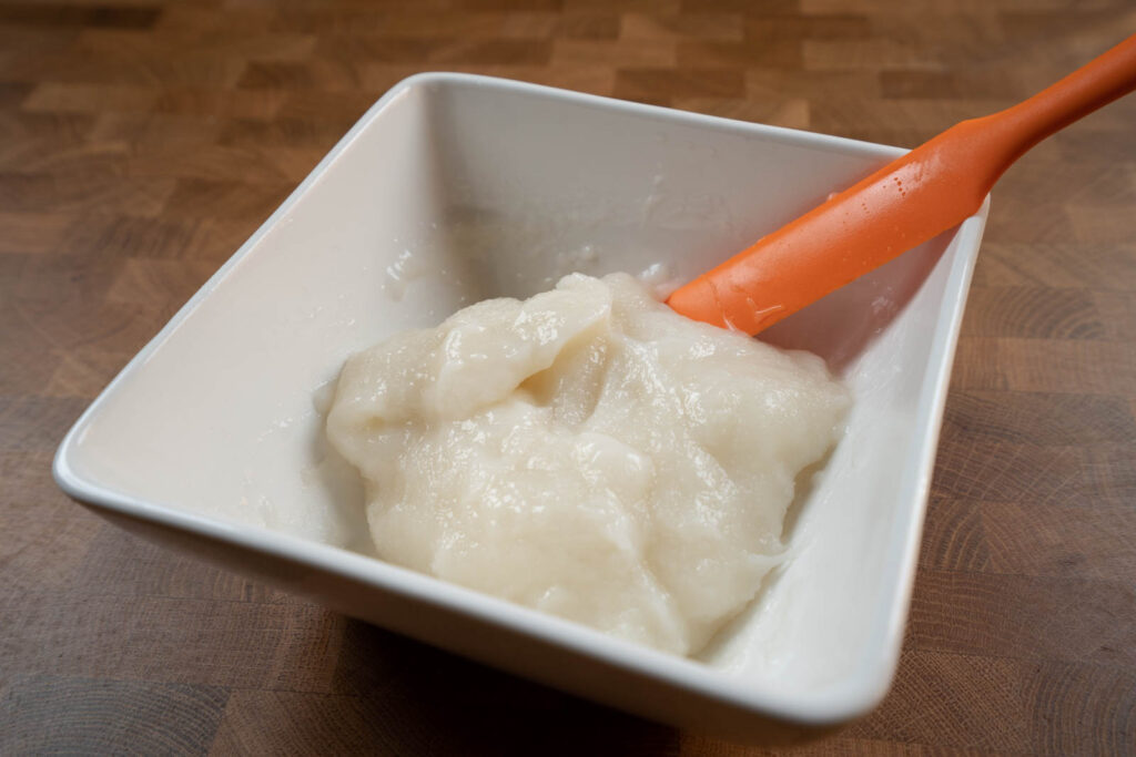 Mix cooked mochi dough