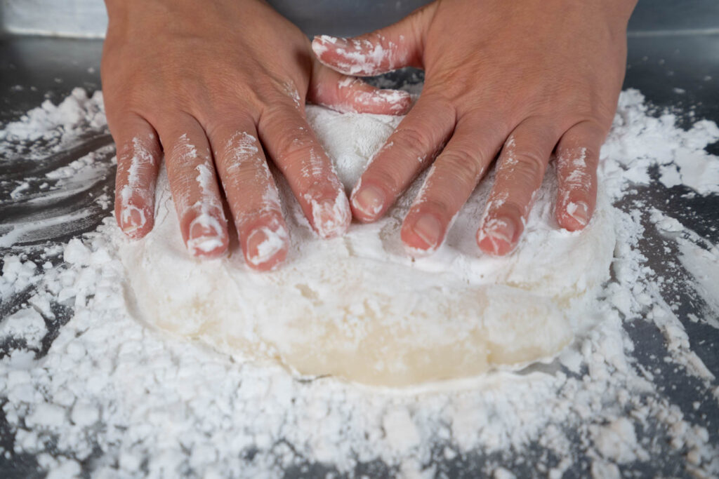 Flatten mochi dough