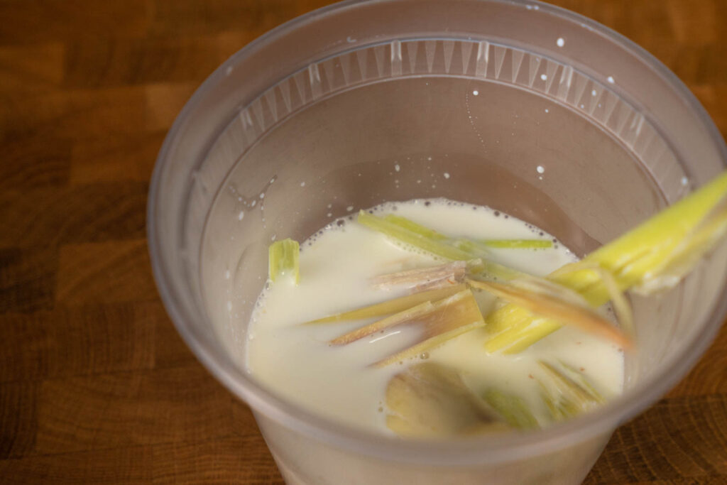 steeping lemongrass milk