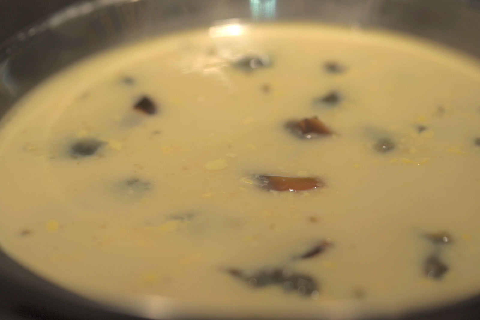 3 colored steamed eggs