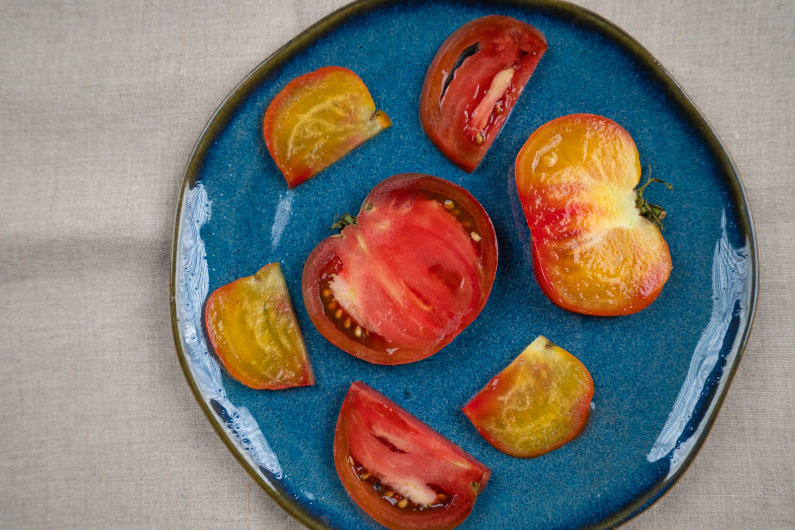heirloom tomato slices